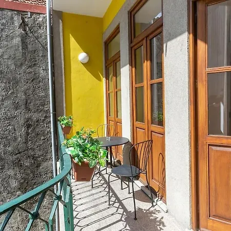Valentino Loft Center - By Guest Apartment