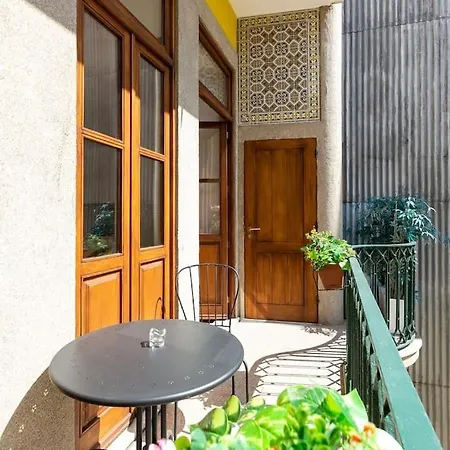 Valentino Loft Center - By Guest Apartment Porto